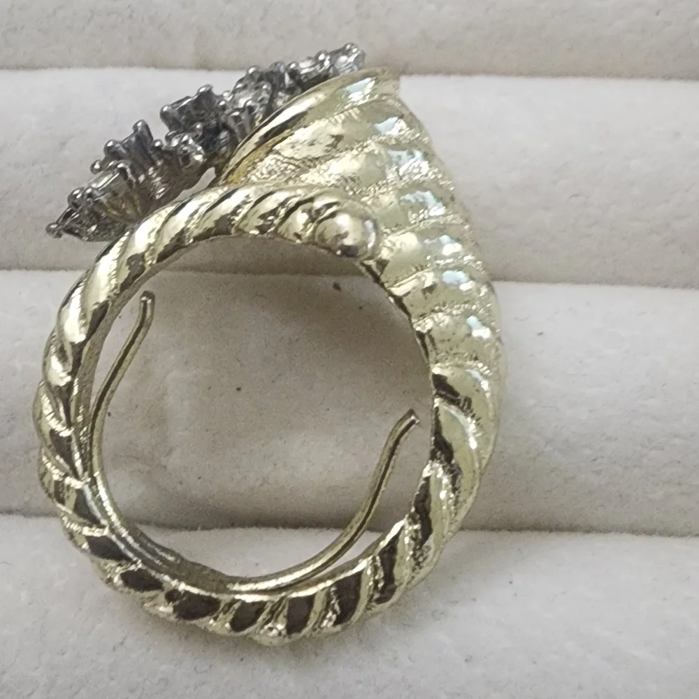 Elegant Gold‎ and Silver Tones Women's Ring